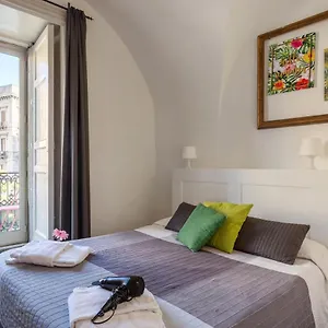 Gasthuis Da Gianni E Lucia With Bathroom In The City Center, Catánia
